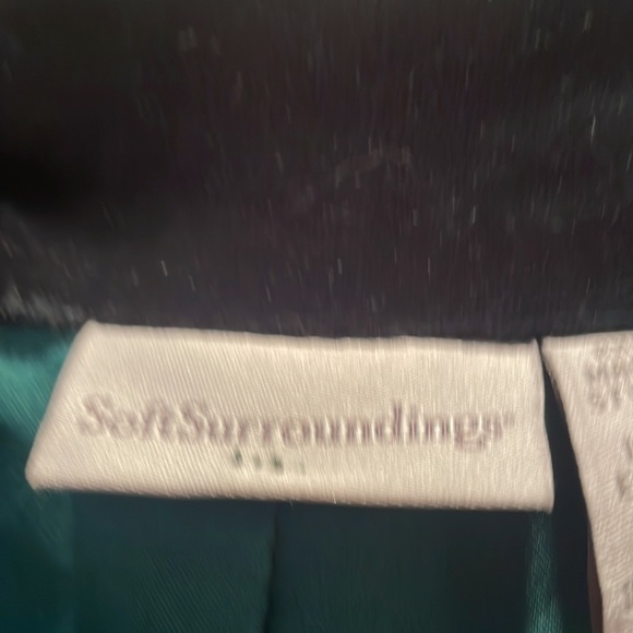 Soft surroundings dark green velvet jacket on petite medium - Picture 3 of 6